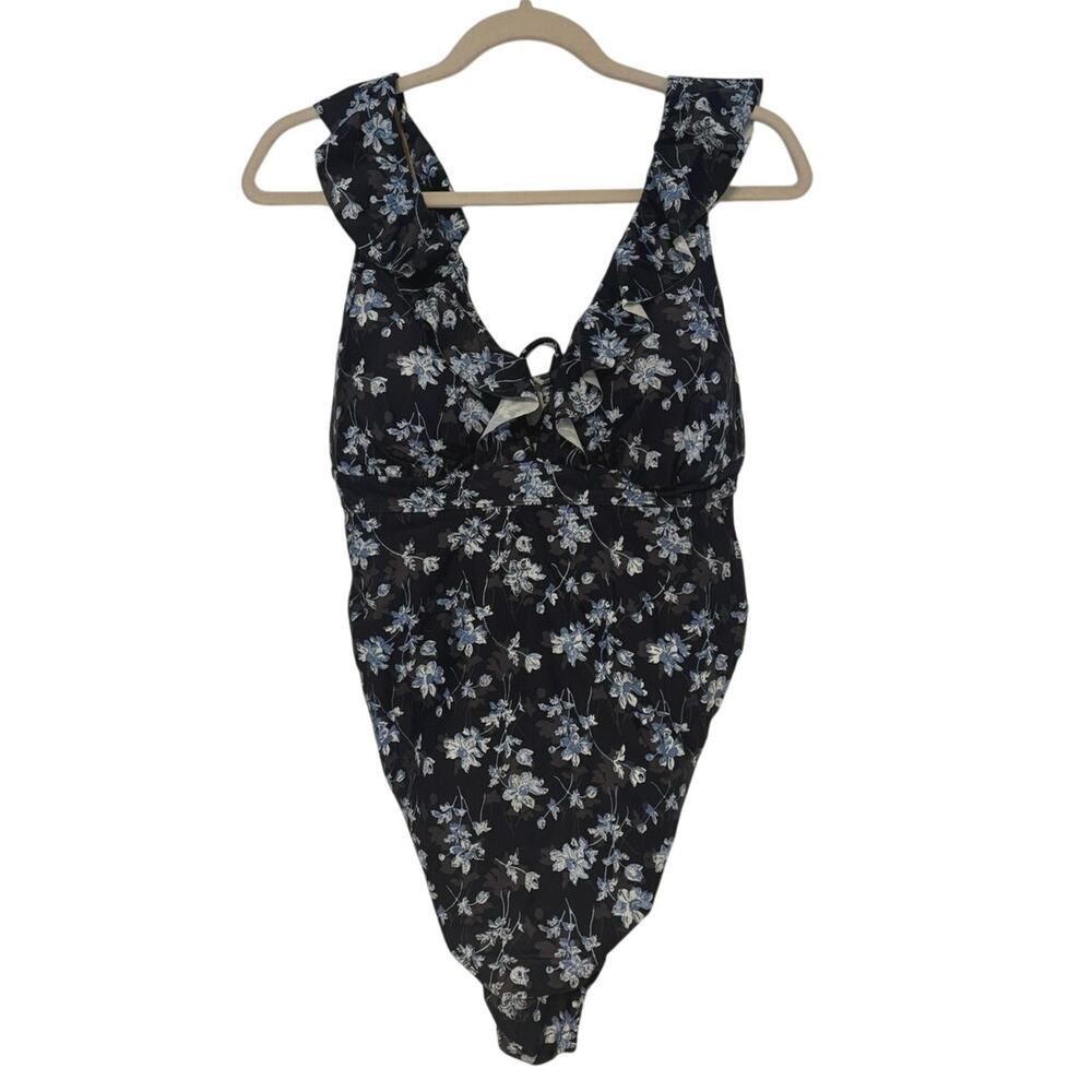 NWT A Pea in the Pod Ruffled Maternity One
Piece Floral Swimsuit Blue Size Large